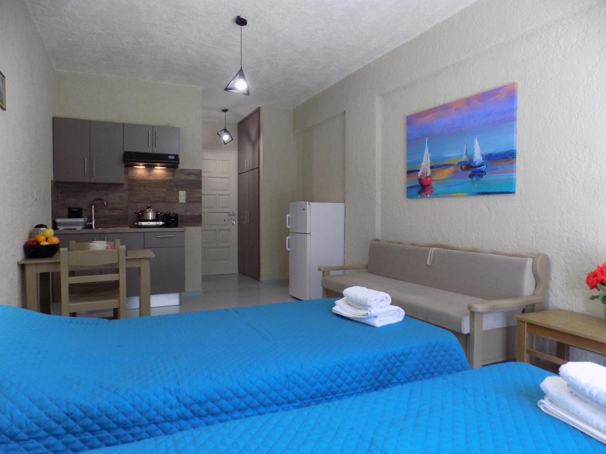 Afrodite Spacious Apartments! Agia Efimia Bagian luar foto