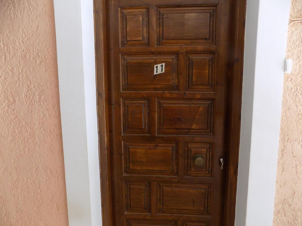 Afrodite Spacious Apartments! Agia Efimia Bagian luar foto
