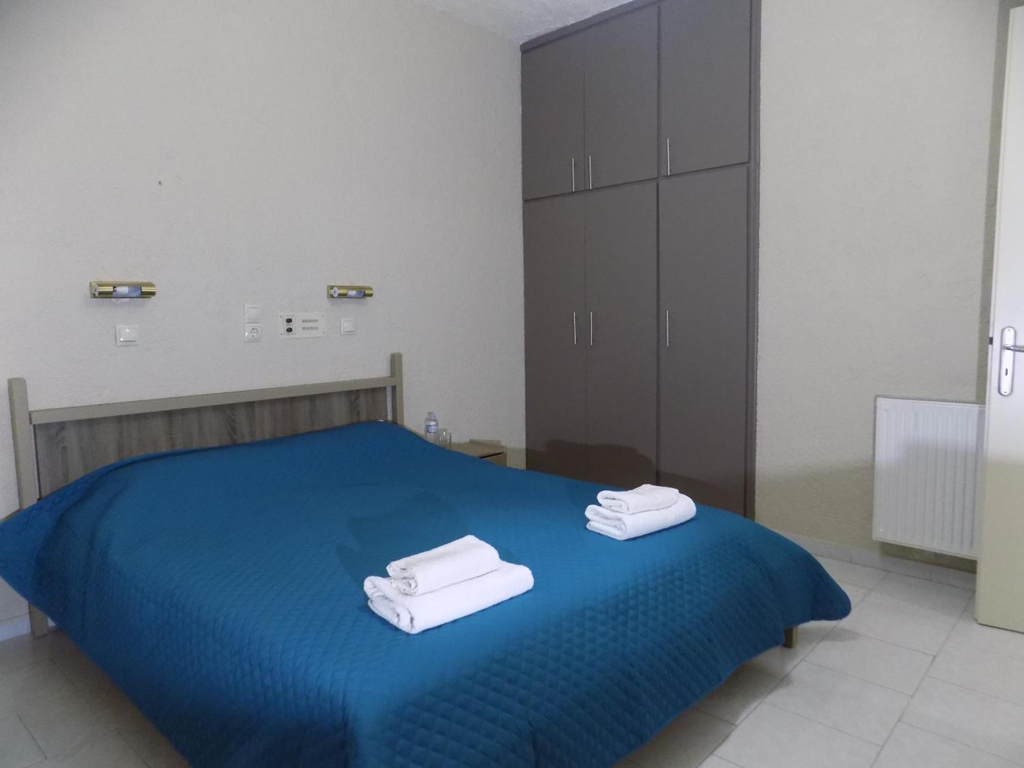 Afrodite Spacious Apartments! Agia Efimia Bagian luar foto